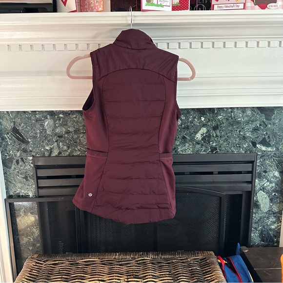 Lululemon Down For It All Vest Dark Adobe size 4 - Picture 4 of 9